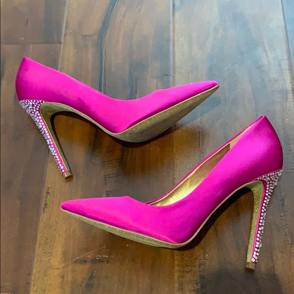 Nine West Shoes - 🎉Host Pick🎉 Nine West Glittering Stiletto Shoes